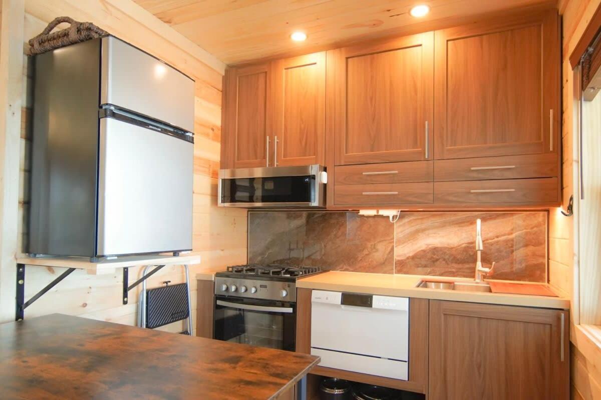 Loza House Adirondack Skydeck Unit Lake Front بلاتسبورغ المظهر الخارجي الصورة
