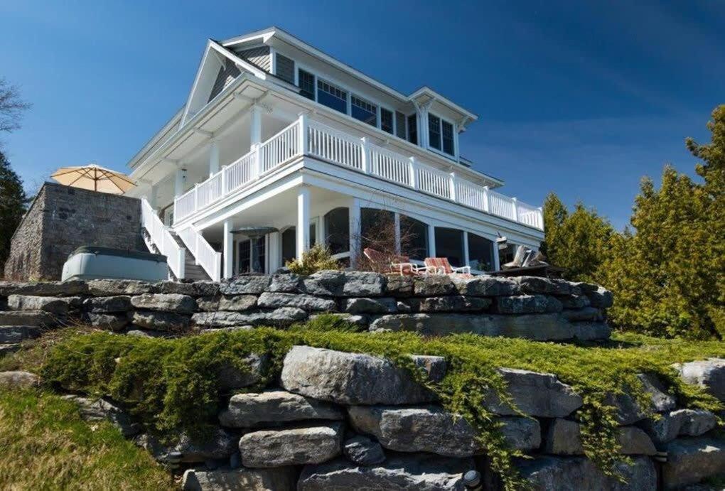 Loza House Adirondack Skydeck Unit Lake Front بلاتسبورغ المظهر الخارجي الصورة