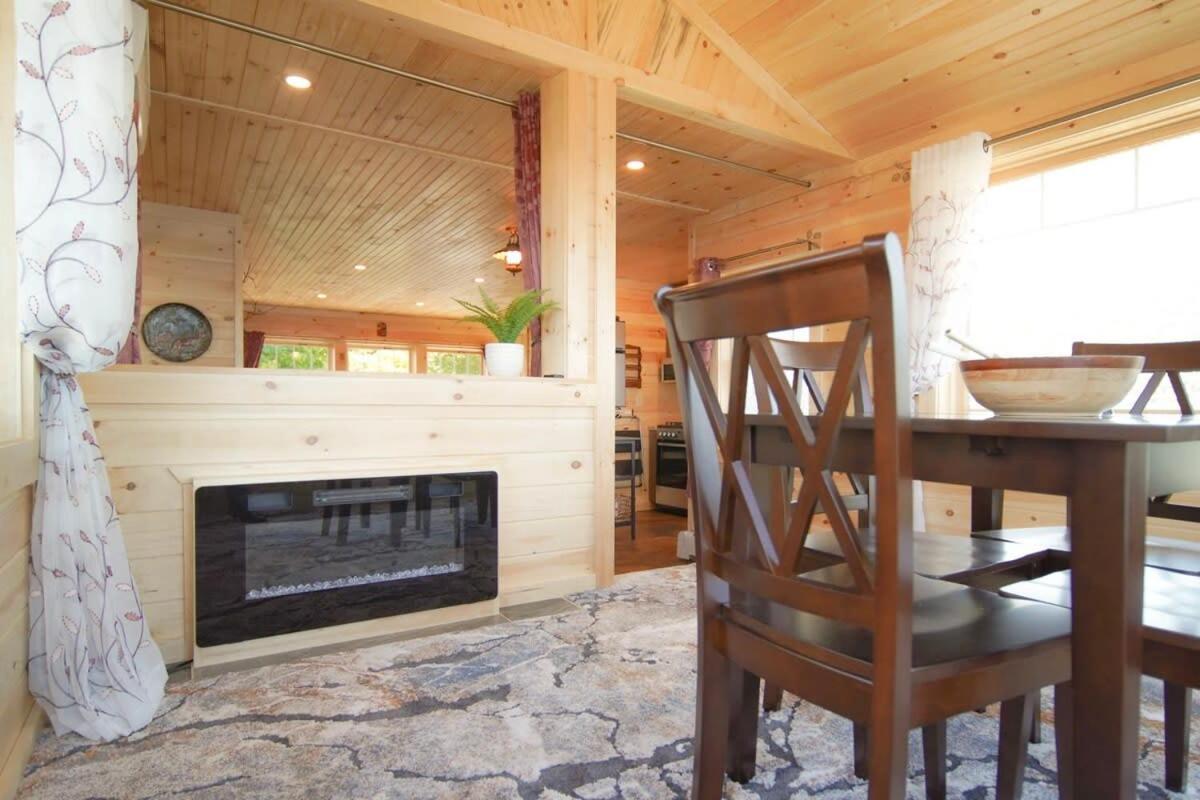 Loza House Adirondack Skydeck Unit Lake Front بلاتسبورغ المظهر الخارجي الصورة