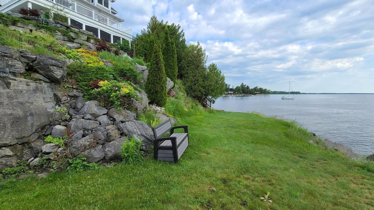 Loza House Adirondack Skydeck Unit Lake Front بلاتسبورغ المظهر الخارجي الصورة