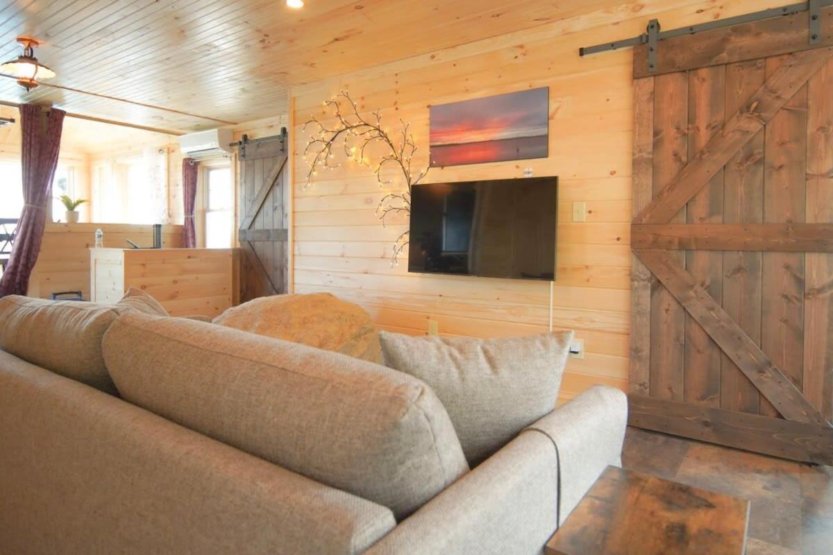 Loza House Adirondack Skydeck Unit Lake Front بلاتسبورغ المظهر الخارجي الصورة